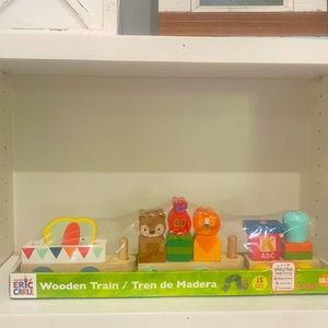 KIDS PREFERRED World of Eric Carle The Very Hungry Caterpillar Wooden Train Set